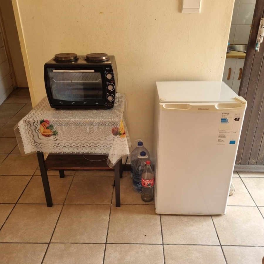 To Let 6 Bedroom Property for Rent in Summerstrand Eastern Cape